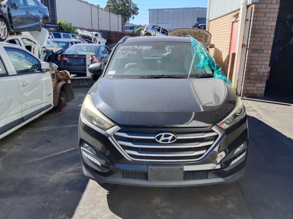 P5523 - Hyundai Tucson 2016 Black Wrecking