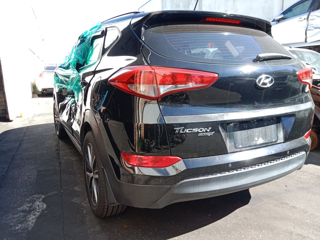P5523 - Hyundai Tucson 2016 Black Wrecking - Image 13