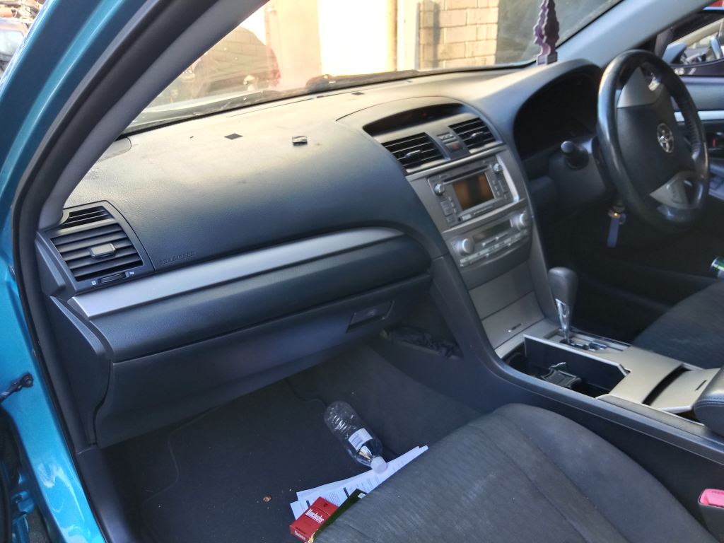P5529 - Toyota Aurion 2011 Blue Wrecking - Image 10