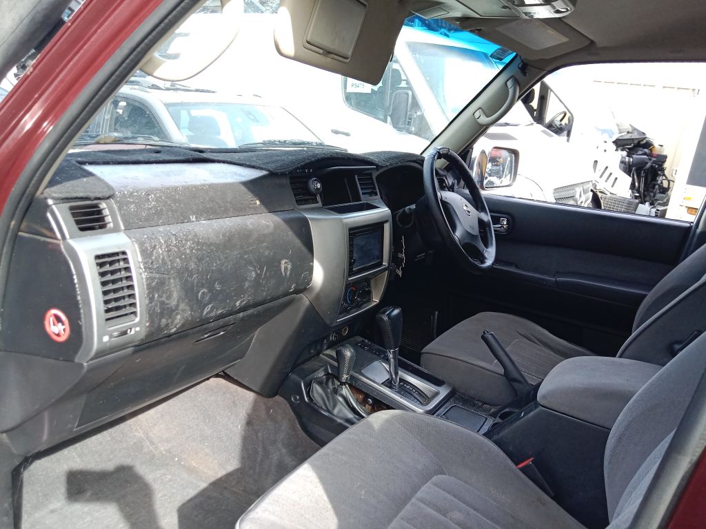 P5532 - Nissan patrol 2005 Maroon Wrecking - Image 8