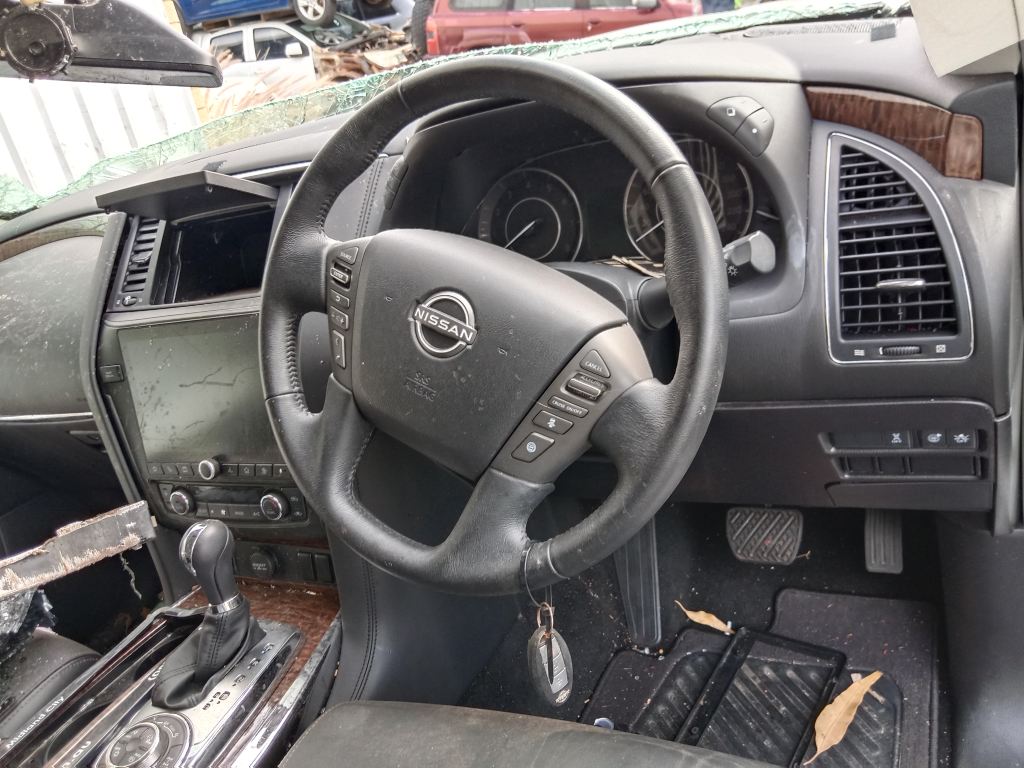 P5537 - Nissan patrol 2024 White Wrecking - Image 5