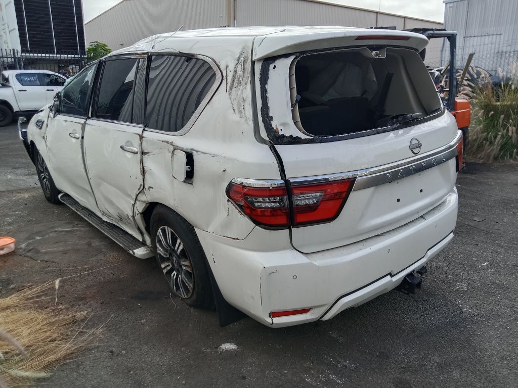 P5537 - Nissan patrol 2024 White Wrecking - Image 14