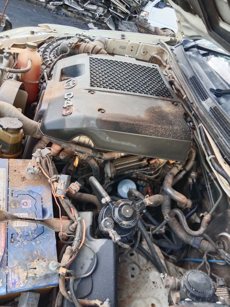 P5550 - Toyota Hilux 2008 White Wrecking - Image 5
