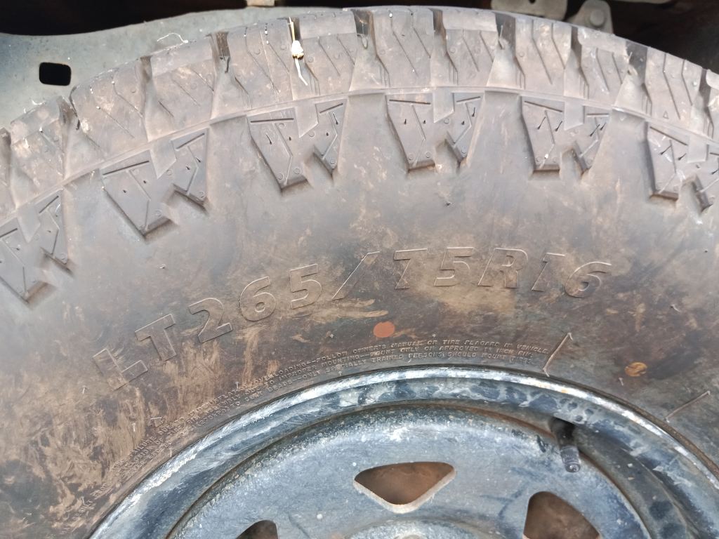 P5550 - Toyota Hilux 2008 White Wrecking - Image 6