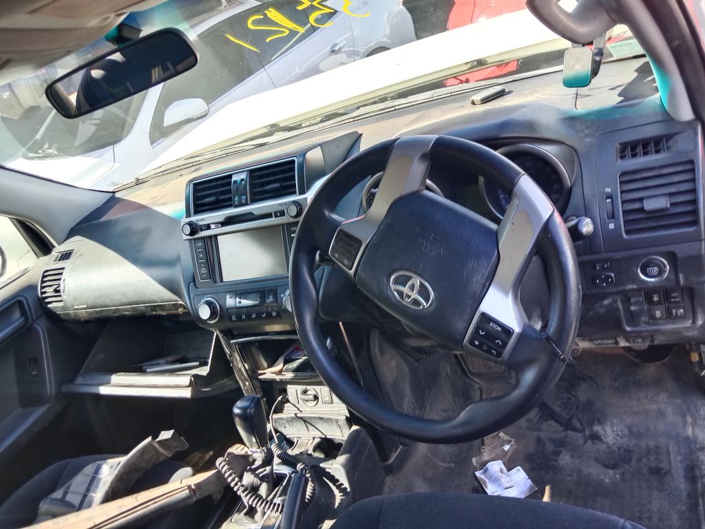 P5553 - Toyota LandCruiser Prado 150 2015 White Wrecking - Image 11