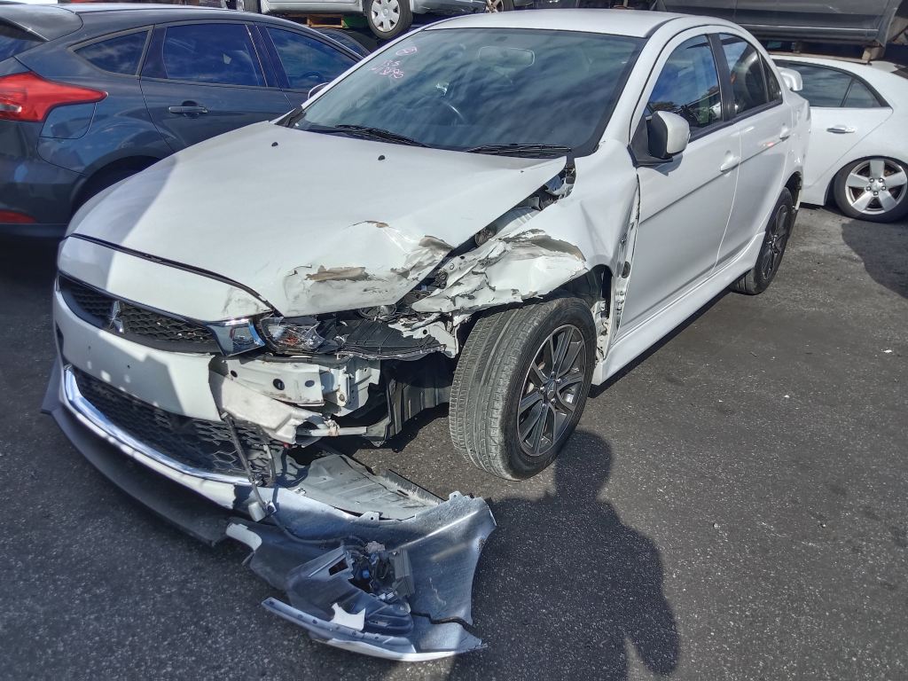 P5561 - Mitsubishi Lancer 2018 White Wrecking