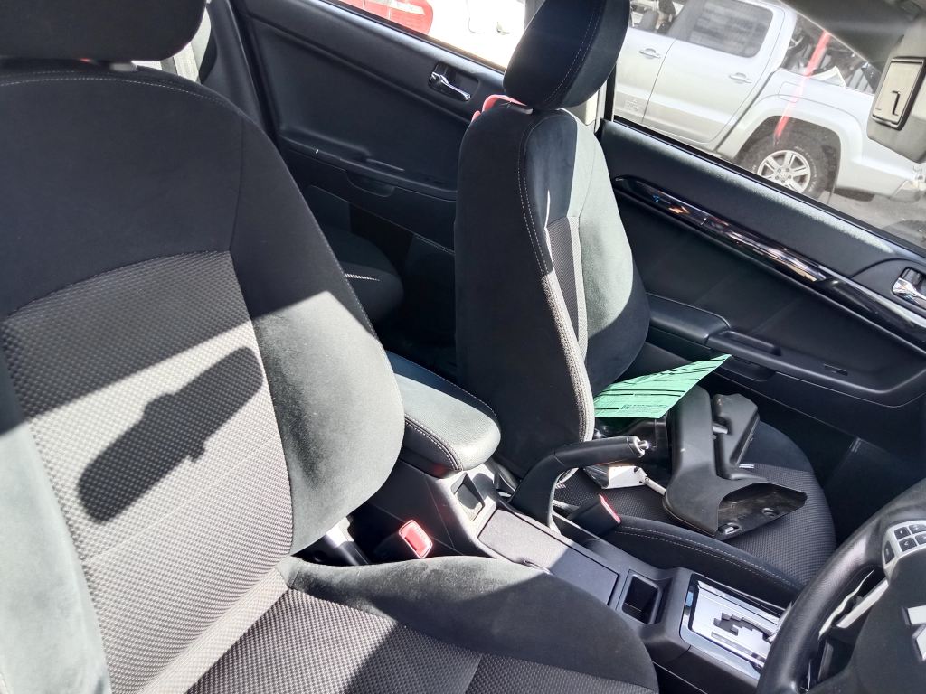 P5561 - Mitsubishi Lancer 2018 White Wrecking - Image 7
