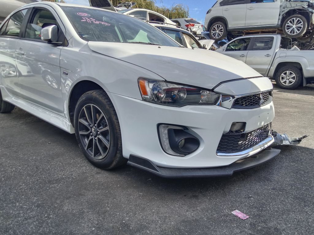 P5561 - Mitsubishi Lancer 2018 White Wrecking - Image 15