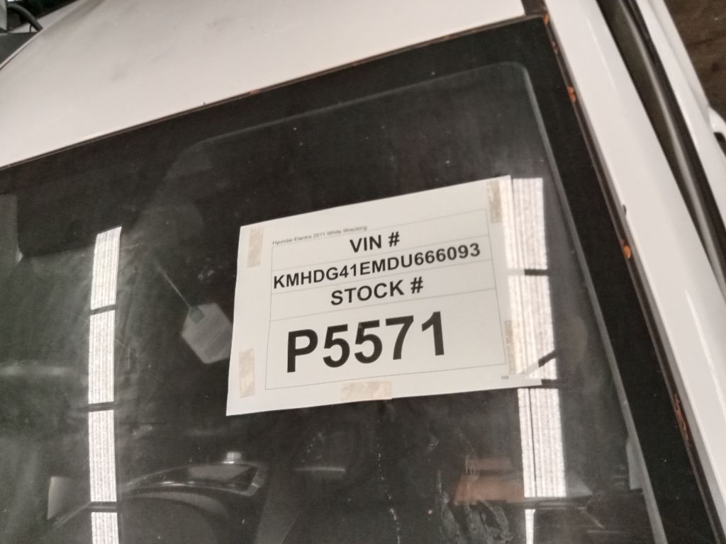 P5571 - Hyundai Elantra 2011 White Wrecking - Image 8