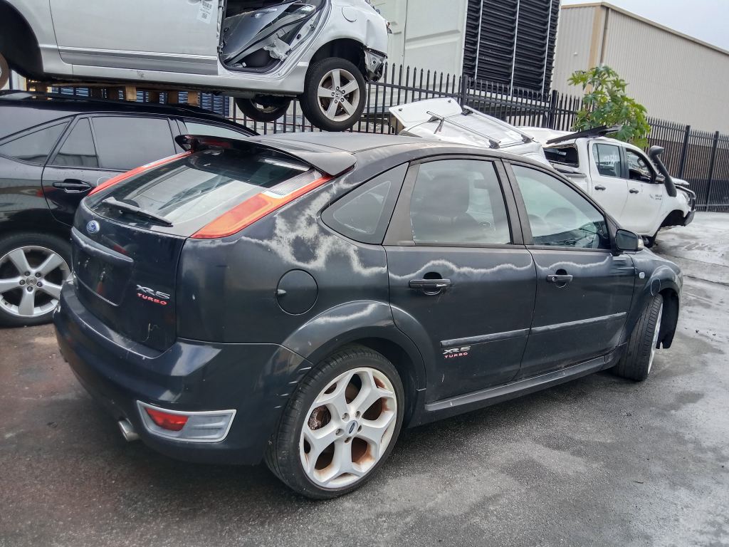 P5578 - Ford Focus 2006 Black Wrecking - Image 13
