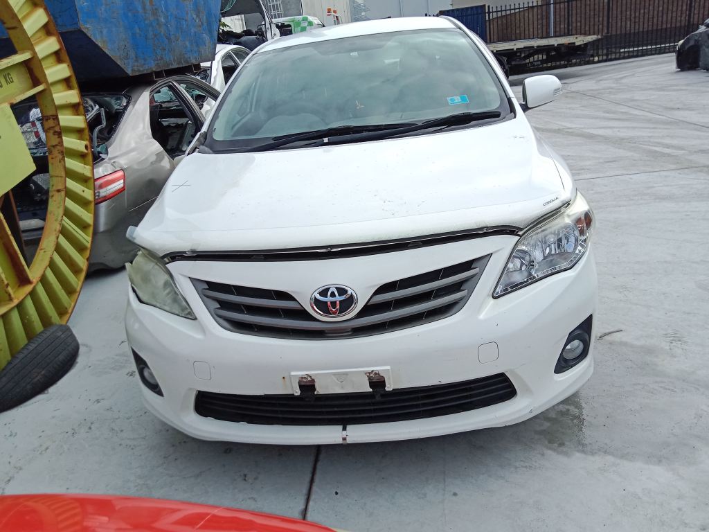 P5579 – Toyota corolla 2011 White Wrecking