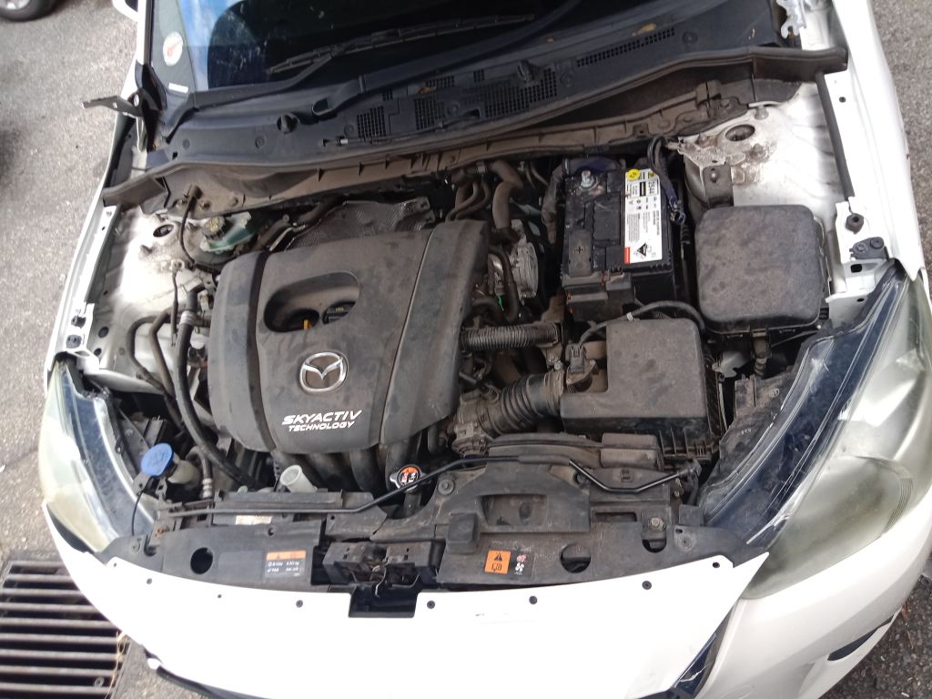 P5581 – Mazda 2 2015 White Wrecking