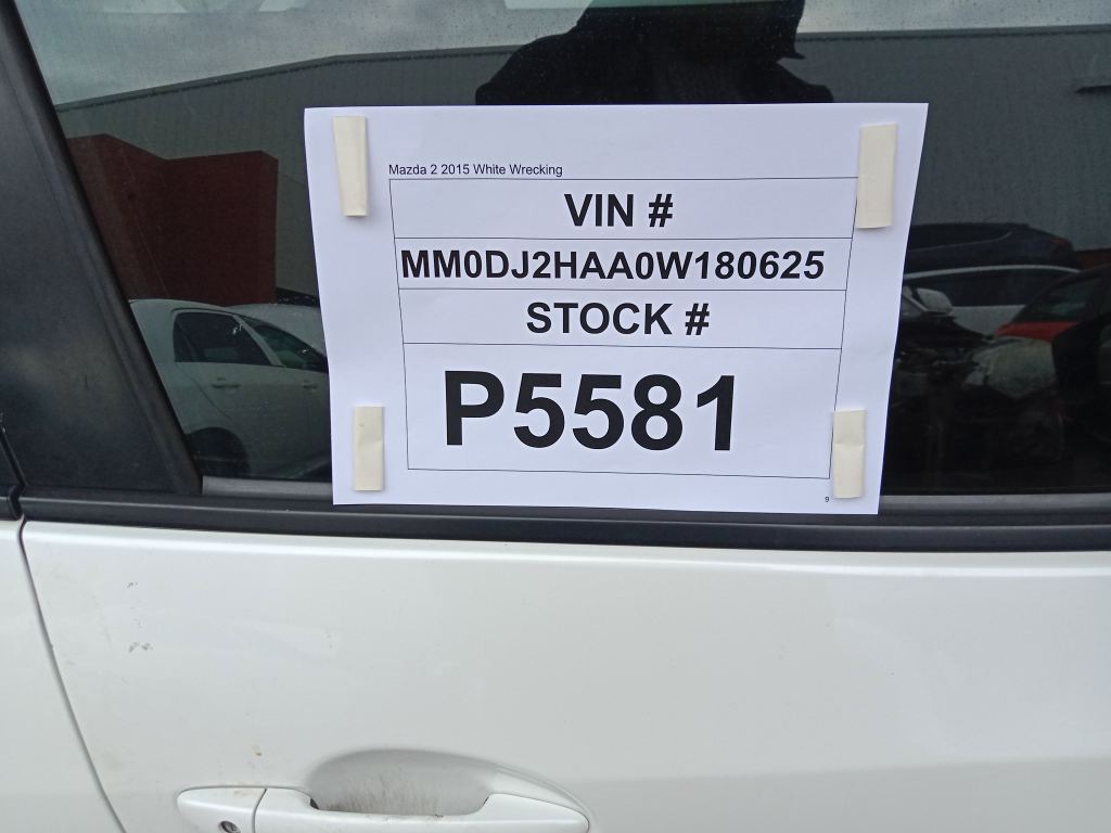 P5581 - Mazda 2 2015 White Wrecking - Image 2