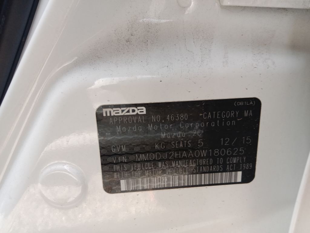 P5581 - Mazda 2 2015 White Wrecking - Image 10