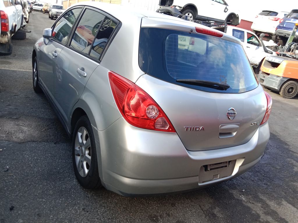 P5582 - Nissan Tiida 2006 Silver Wrecking - Image 13