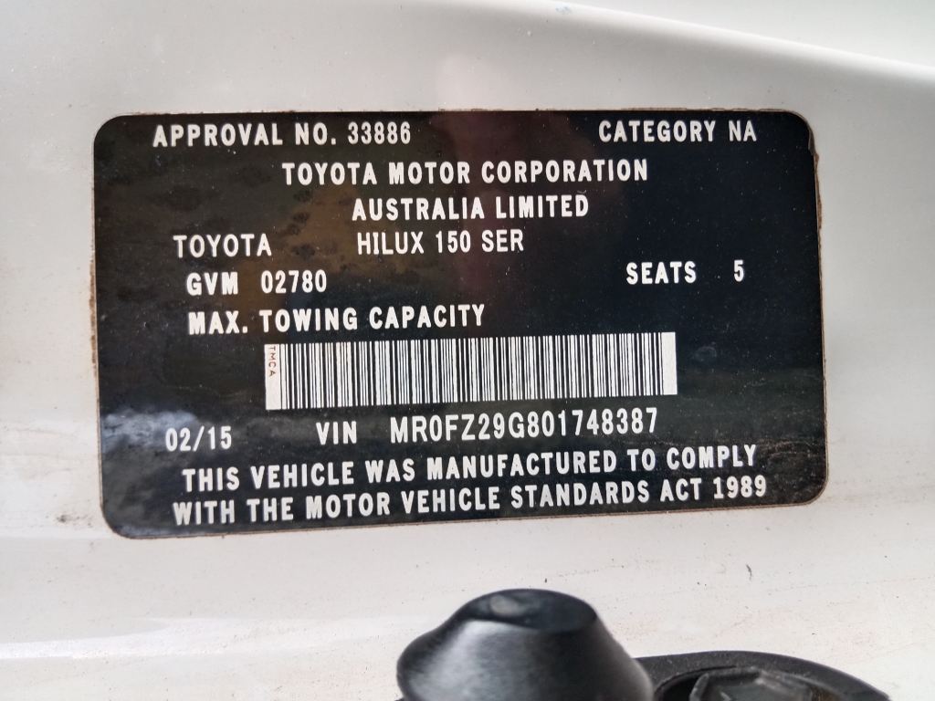 P5583 - Toyota Hilux 2014 White Wrecking - Image 7