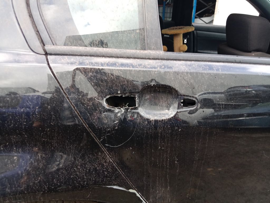 P5591 - Holden Commodore 2008 Black Wrecking - Image 10