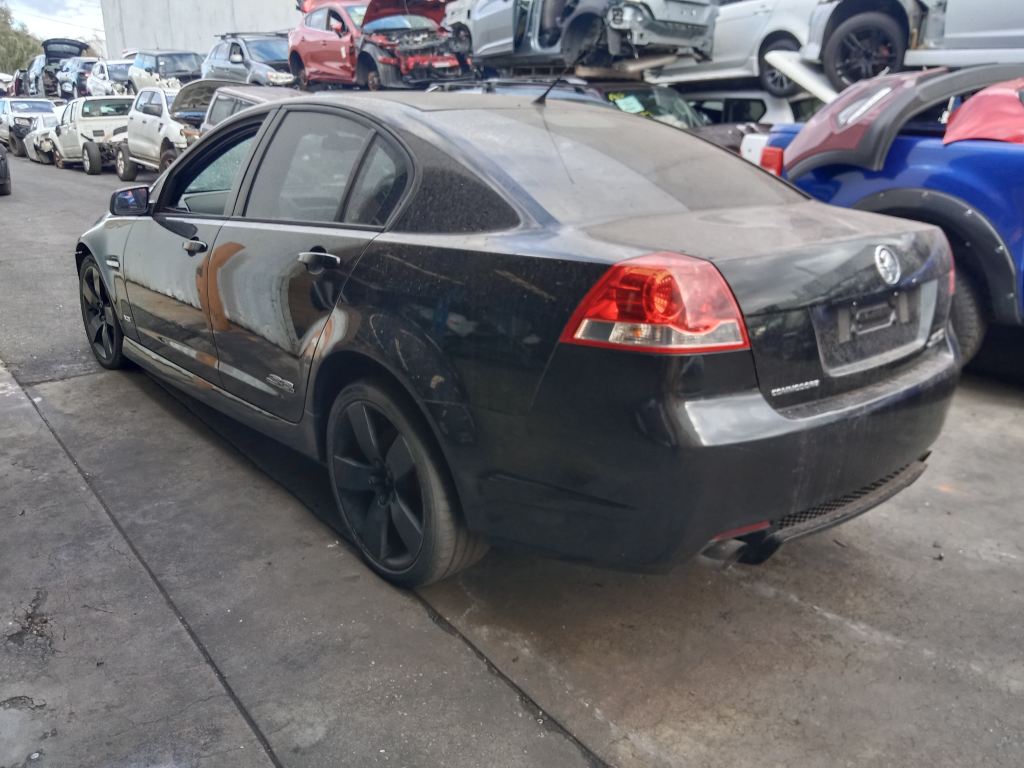 P5591 - Holden Commodore 2008 Black Wrecking - Image 15