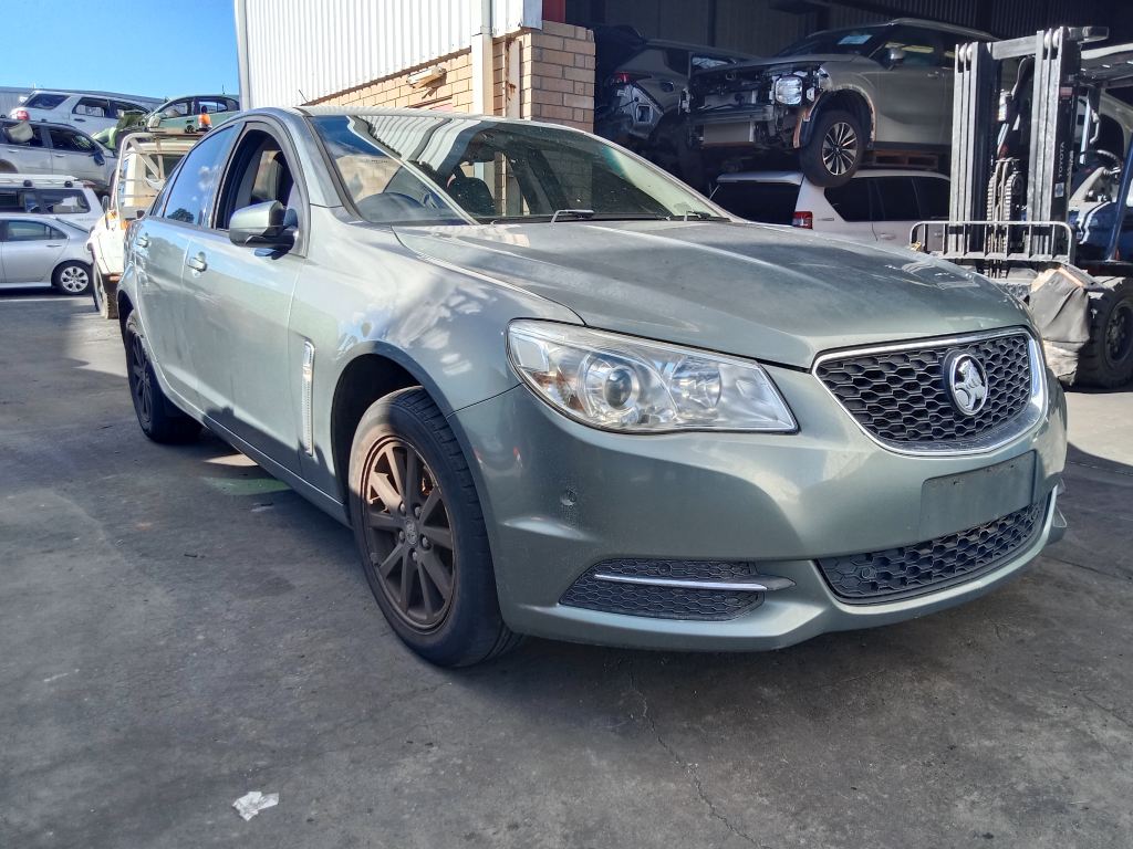 P5600 - Holden Commodore evoke 2014 Green Wrecking - Image 15