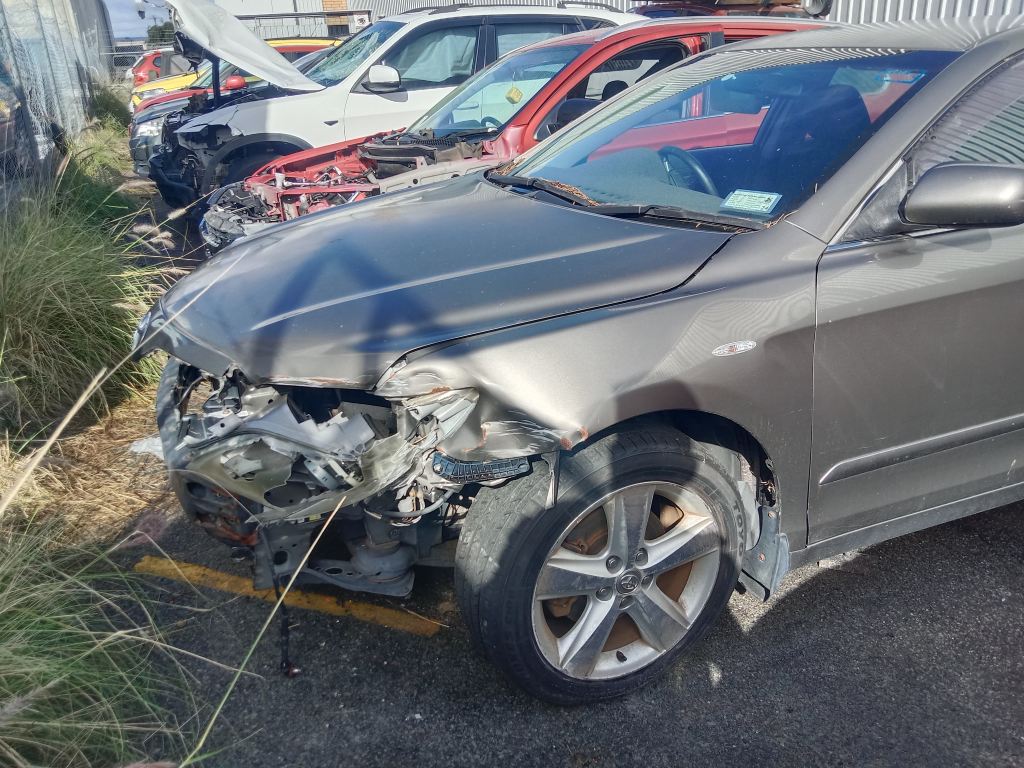 P5610 - Toyota Camry 2009 Grey Wrecking - Image 2