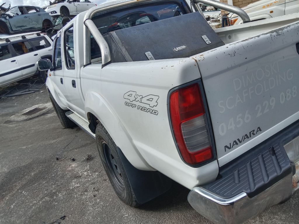P5654 - Nissan Navara 2012 White Wrecking - Image 12