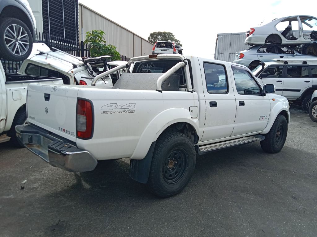 P5654 - Nissan Navara 2012 White Wrecking - Image 14