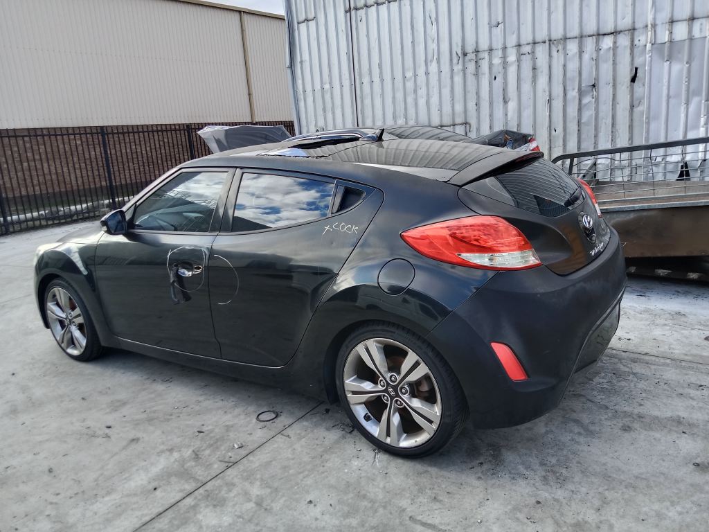 P5655 - Hyundai Veloster 2012 Black Wrecking - Image 16