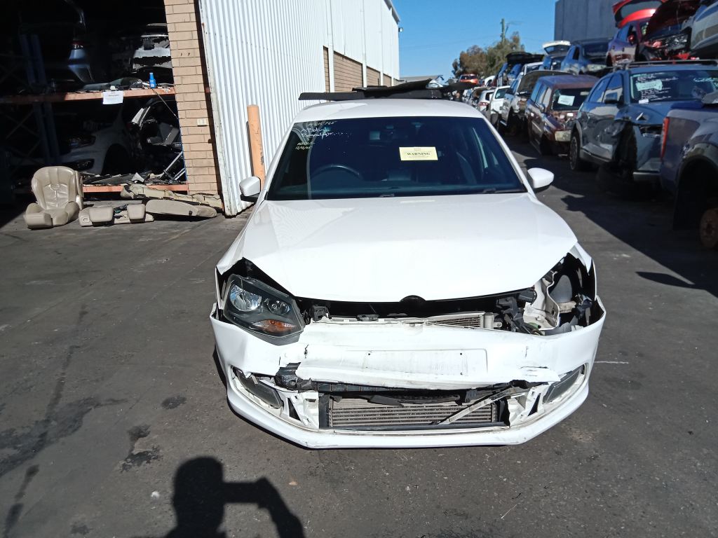 P5659 - Volkswagen polo GTI 2013 White Wrecking