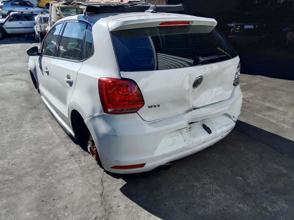 P5659 - Volkswagen polo GTI 2013 White Wrecking - Image 13