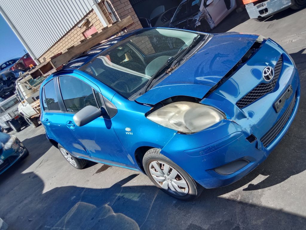 P5665 - Toyota Yaris 2009 Blue Wrecking