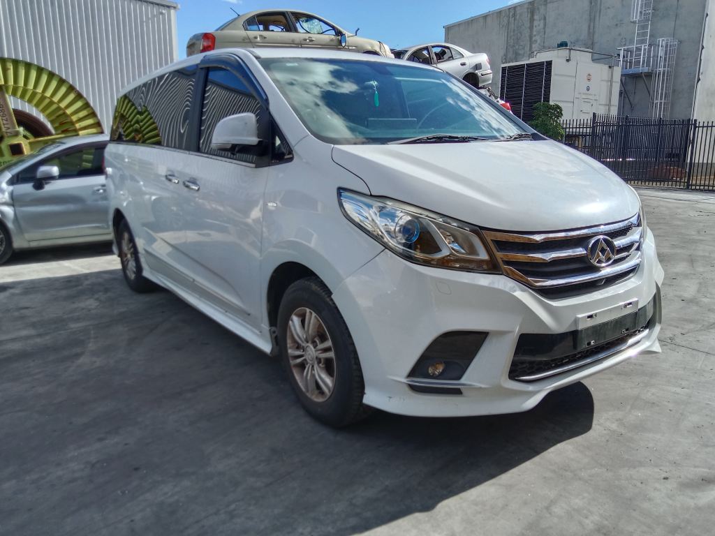 P5693 - LDV G10 VAN 2018 White Wrecking