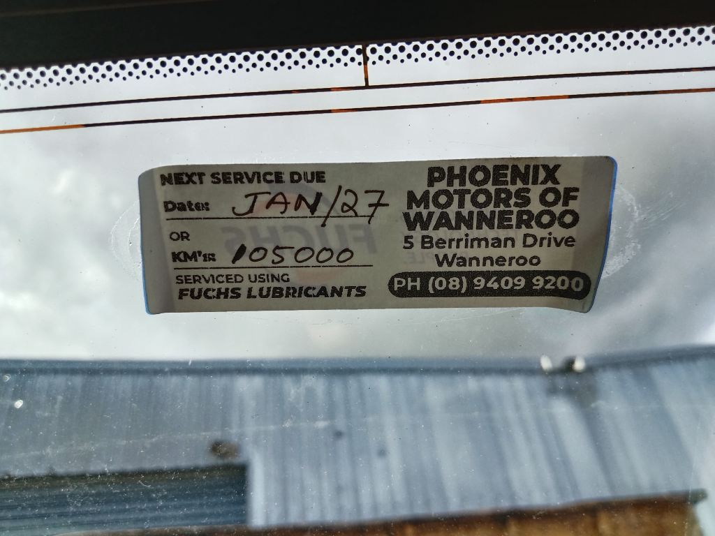 P5693 - LDV G10 VAN 2018 White Wrecking - Image 10
