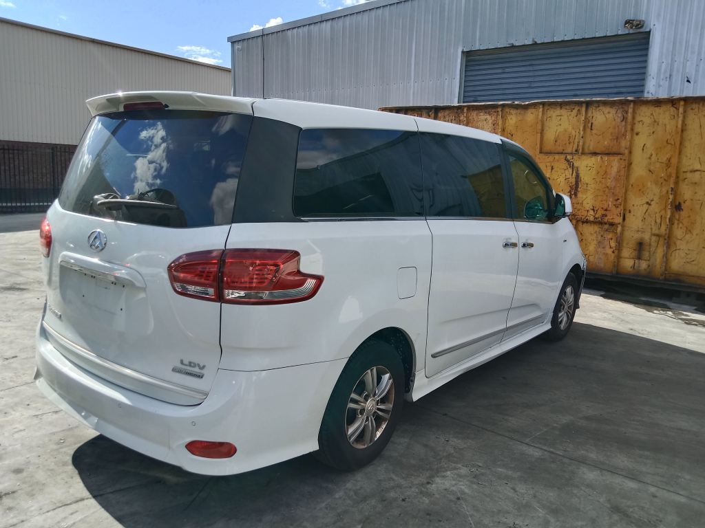 P5693 - LDV G10 VAN 2018 White Wrecking - Image 15