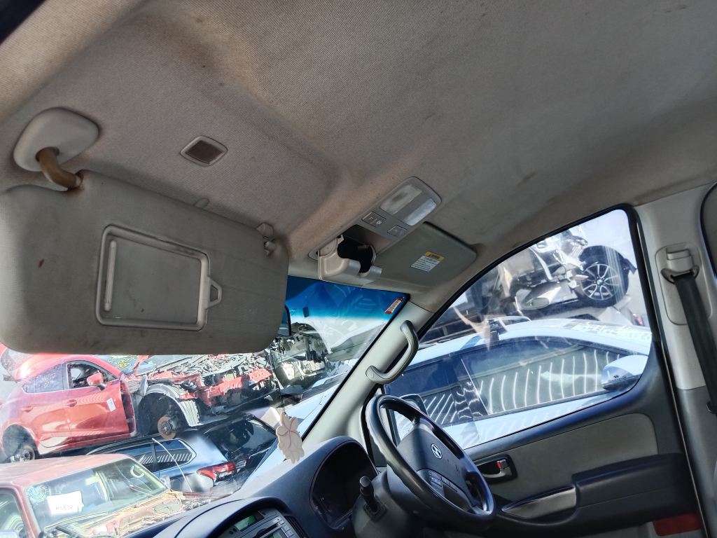 P5694 - Hyundai iload/IMAX 2011 White Wrecking - Image 8