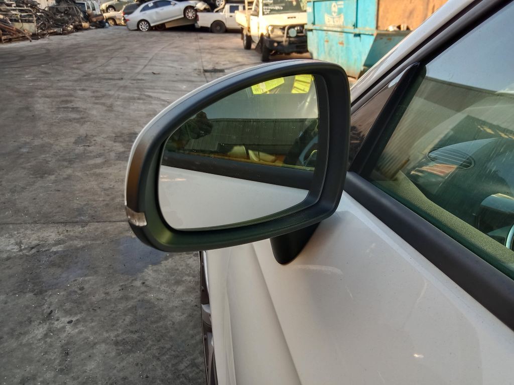 P5716 - Audi A1 2016 White Wrecking - Image 9