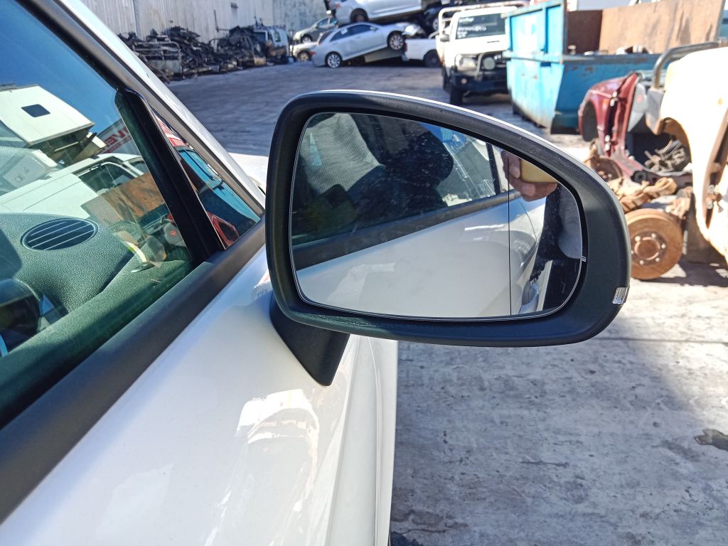 P5716 - Audi A1 2016 White Wrecking - Image 12