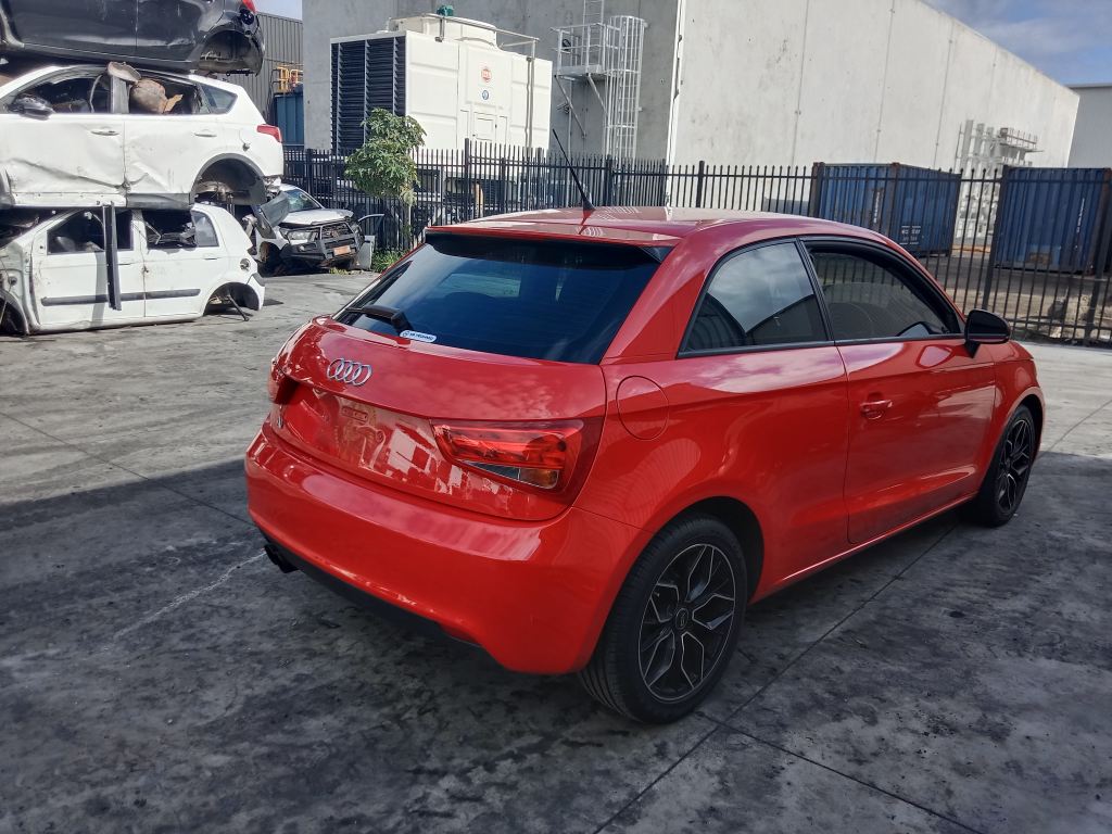 P5723 - Audi A1 2011 Red Wrecking - Image 14