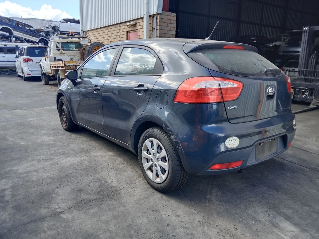 P5725 - Kia Rio 2014 Grey Wrecking - Image 14