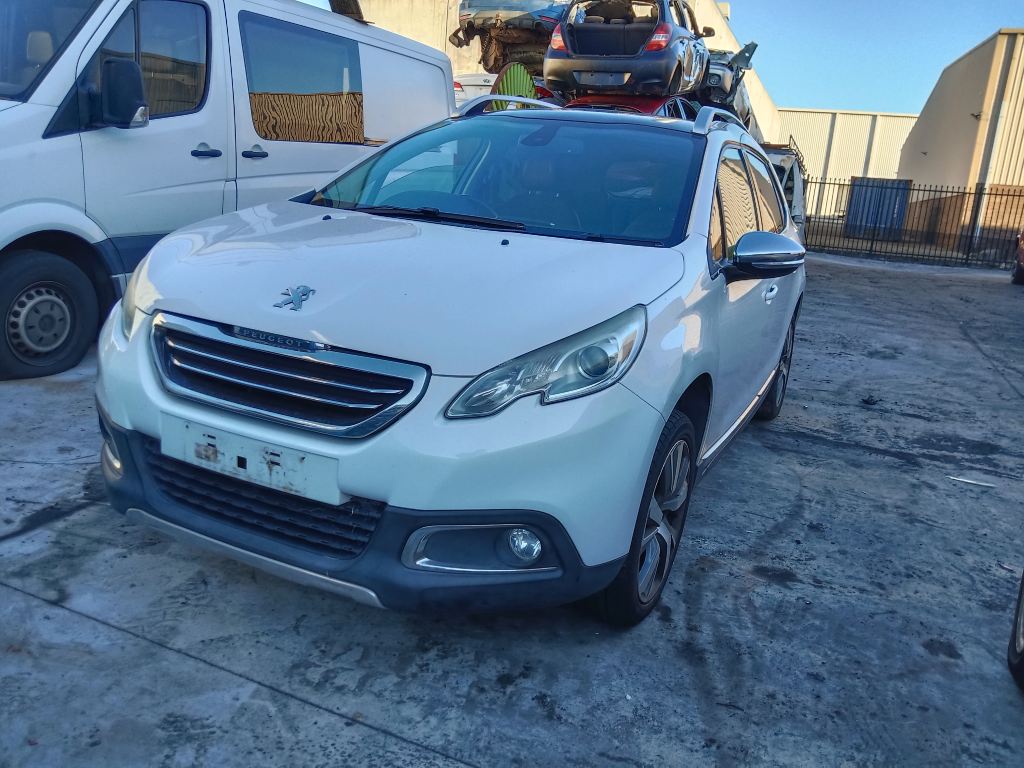 P5730 - Peugeot 2008 2013 White Wrecking