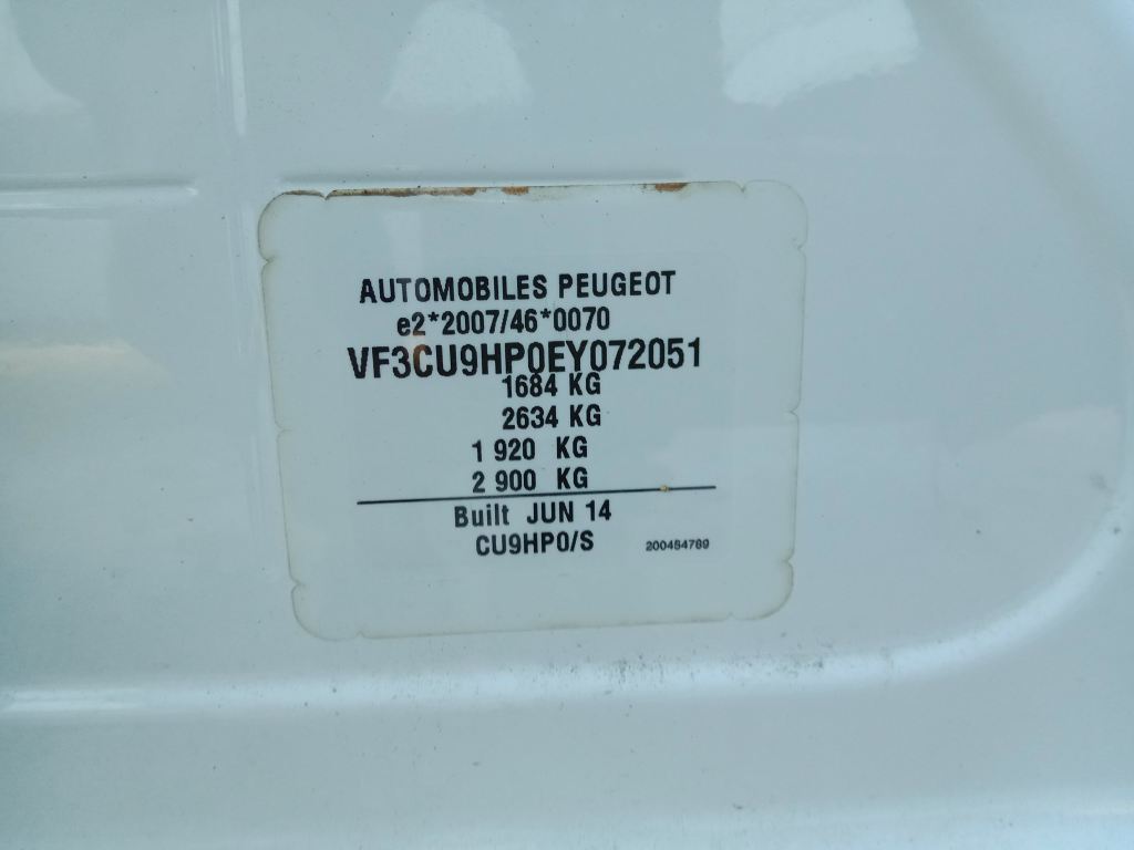 P5730 - Peugeot 2008 2013 White Wrecking - Image 7