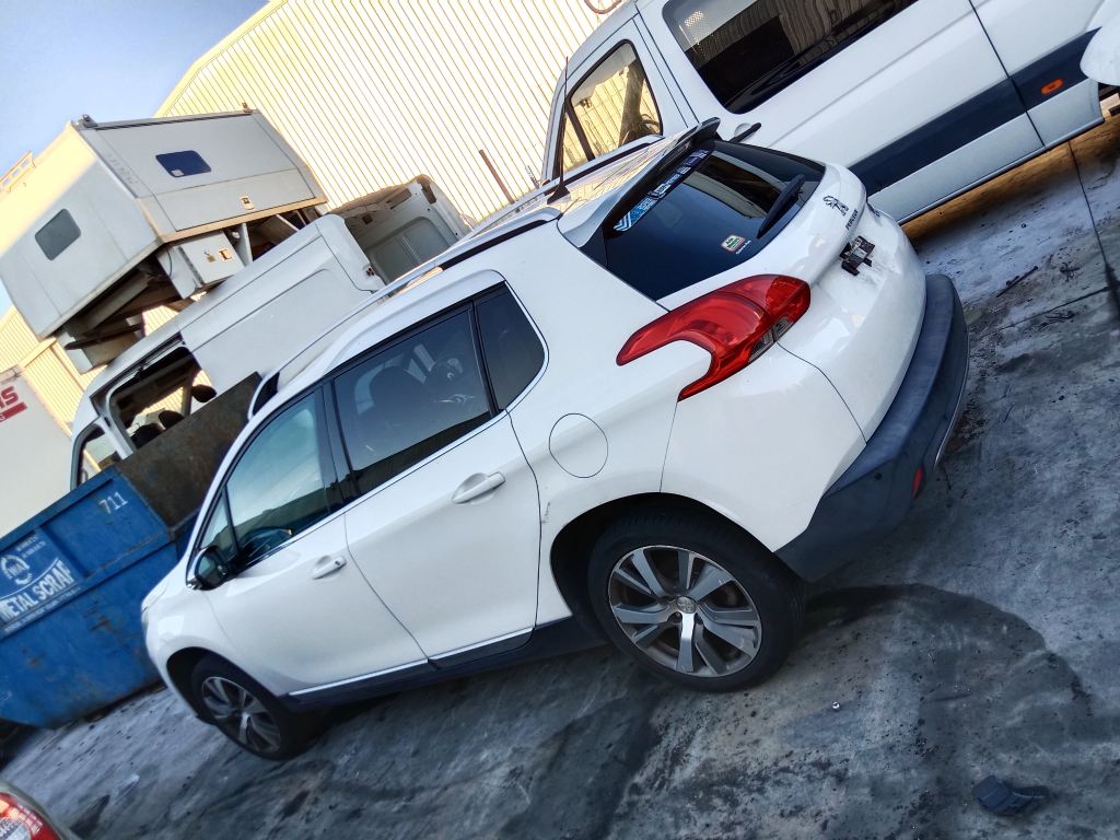 P5730 - Peugeot 2008 2013 White Wrecking - Image 11