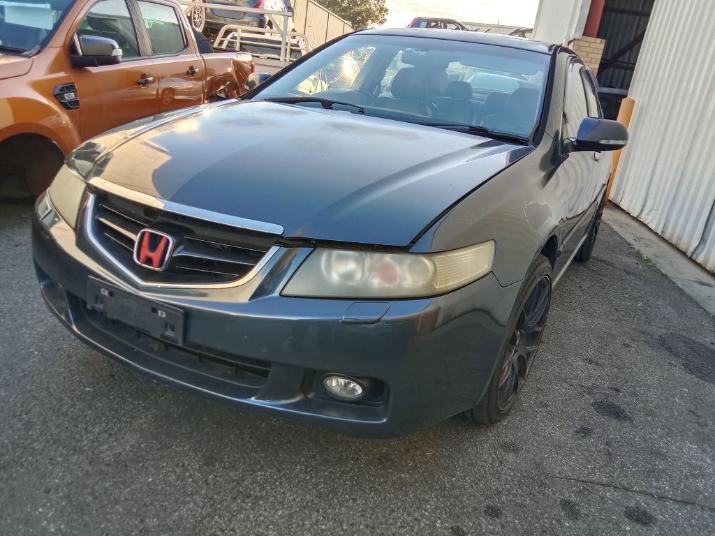 P5733 - Honda Accord Euro 2003 Grey Wrecking - Image 15