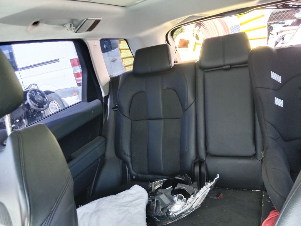 P5737 - Land Rover Range Rover Sport 2016 White Wrecking - Image 2
