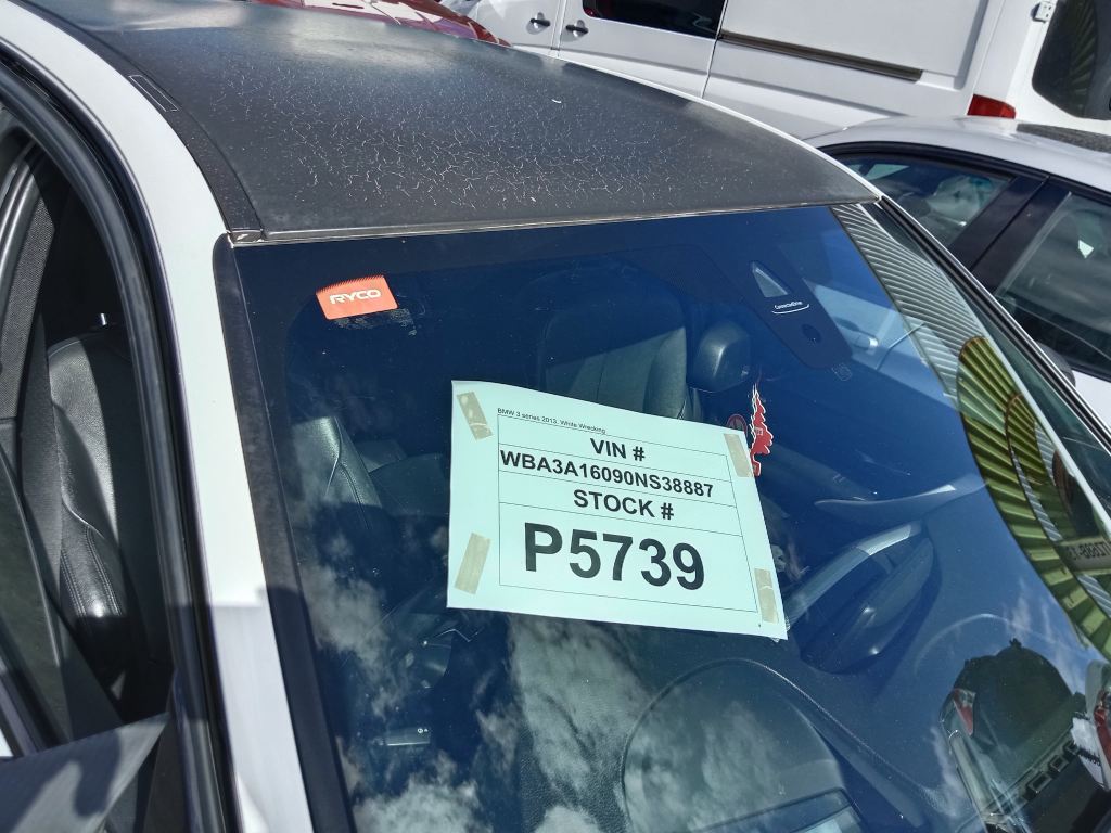 P5739 - BMW 3 Series F30 2013 White Wrecking - Image 2