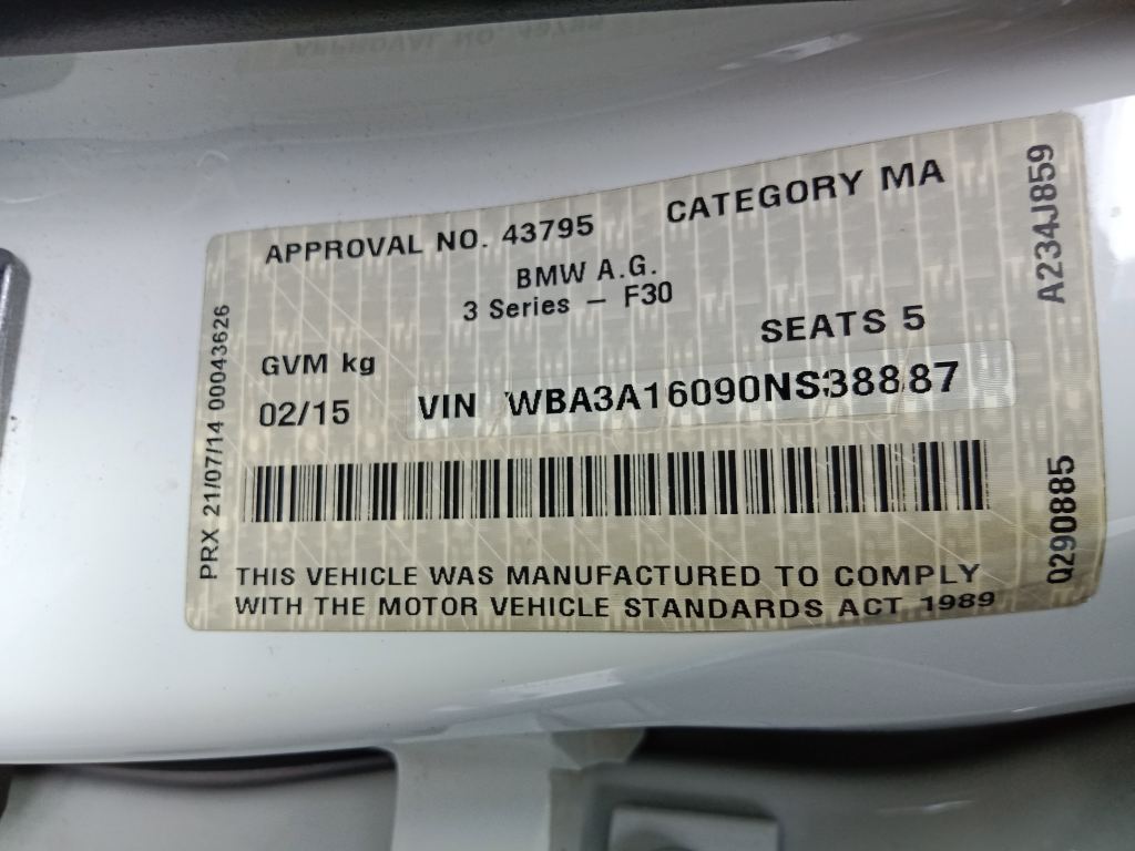 P5739 - BMW 3 Series F30 2013 White Wrecking - Image 4