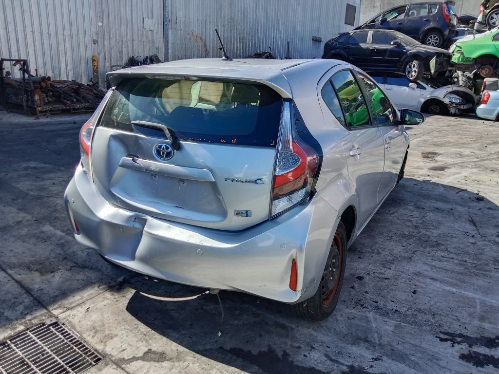 P5741 - Toyota Prius C 2017 Silver Wrecking - Image 13