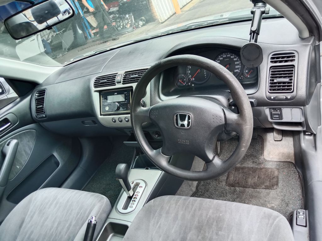 P5744 - Honda Civic 2002 Silver Wrecking - Image 4