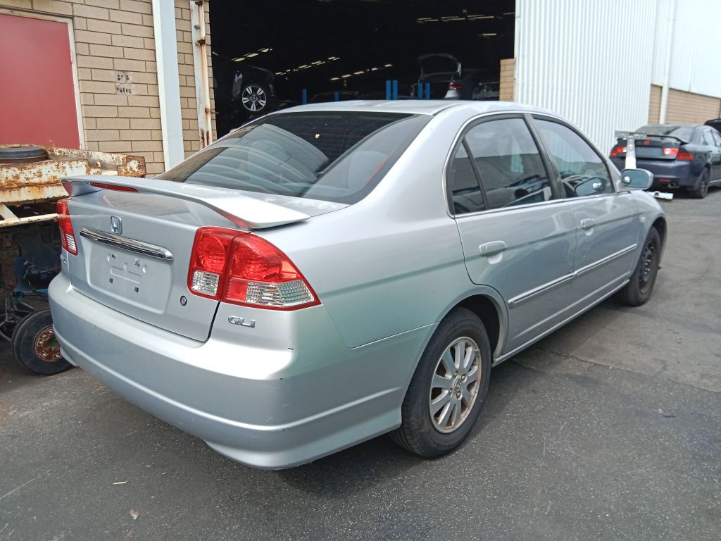 P5744 - Honda Civic 2002 Silver Wrecking - Image 7