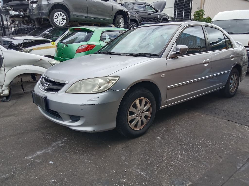 P5744 - Honda Civic 2002 Silver Wrecking - Image 14