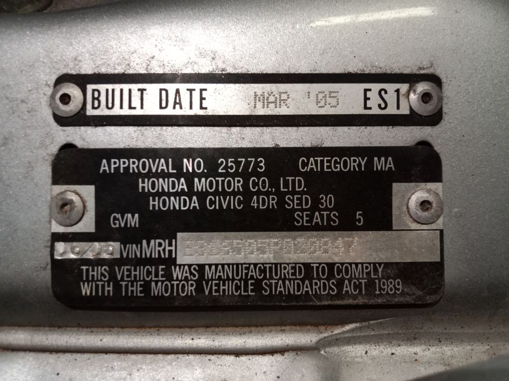 P5744 - Honda Civic 2002 Silver Wrecking - Image 15